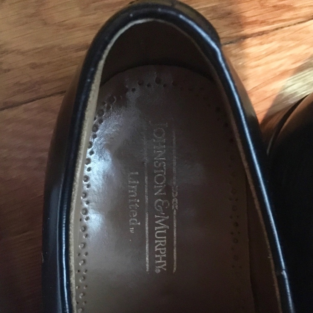 Men’s dress shoes by Johnston & Murphy - Picture 4 of 6